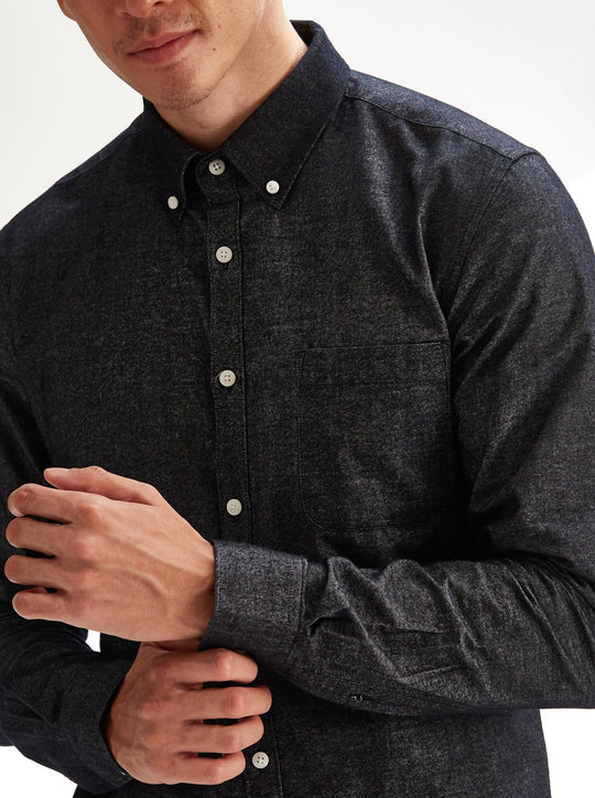 100% Softness in Brushed Black