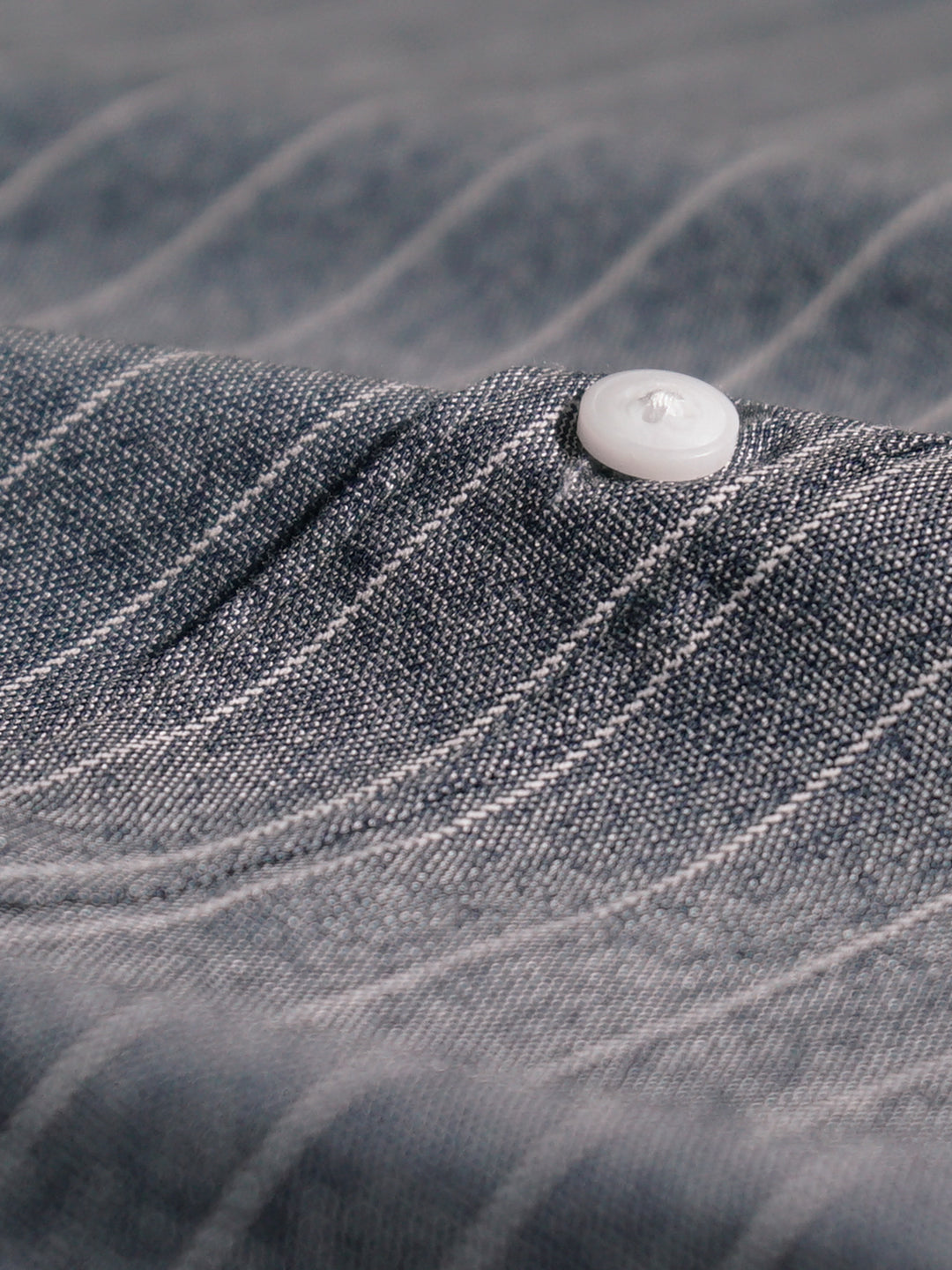 Short Sleeve Shirt - The Line in Dark Grey
